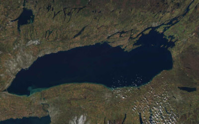 Listening to Storm Waves Beneath Lake Ontario